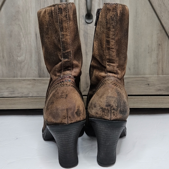 Mudd Tahara Women’s Vintage Y2K Brown Faux Leather Heeles Boots Size 8.5M - Picture 6 of 10
